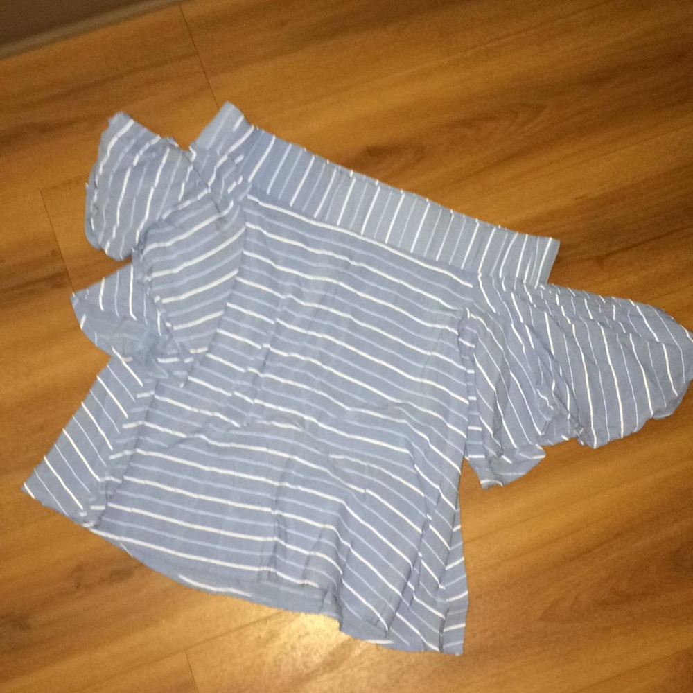 URBAN OUTFITTERS OFF SHOULDERS